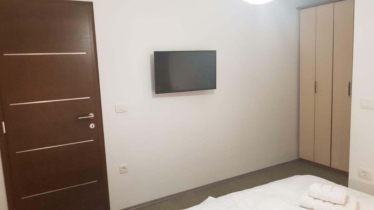 Aura Residence Ровинь Экстерьер фото