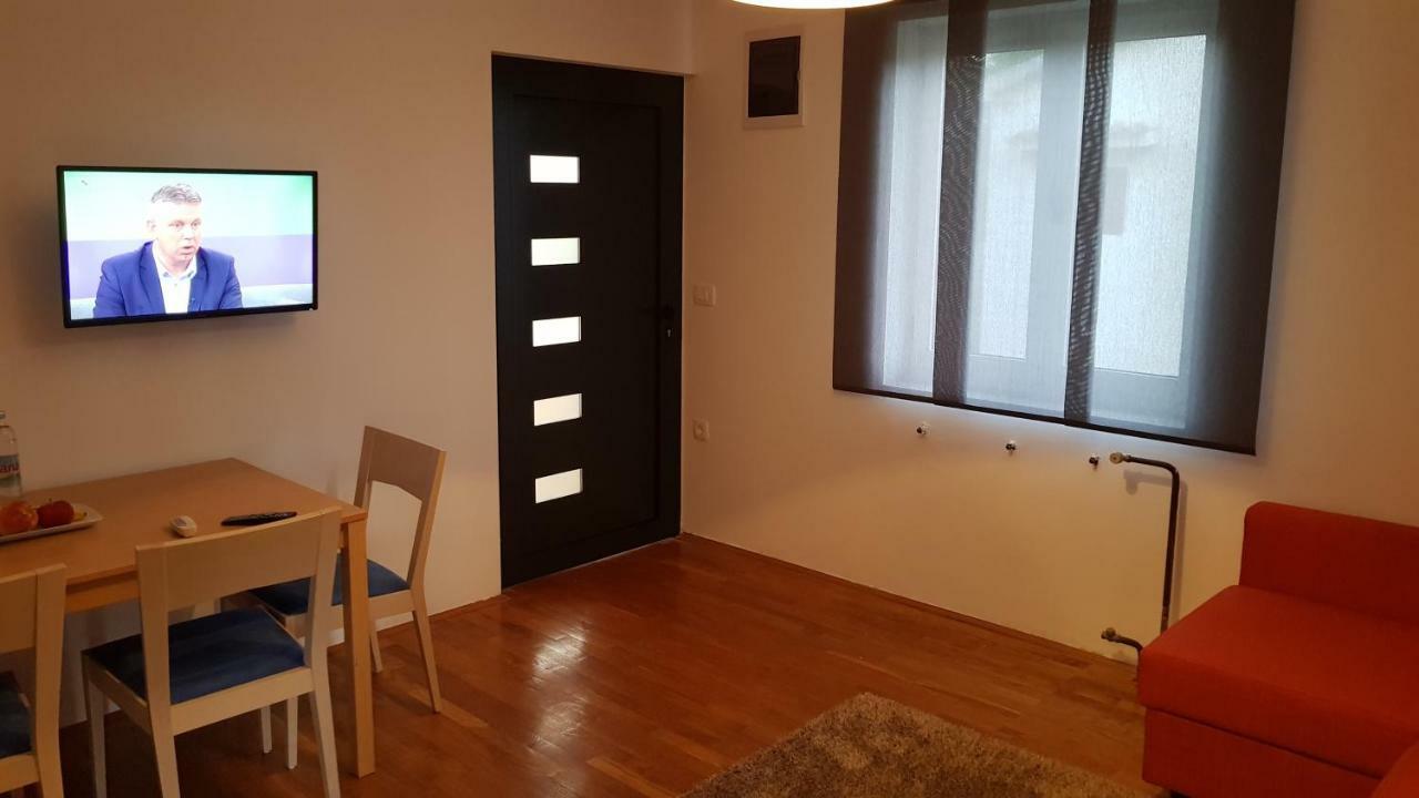 Aura Residence Ровинь Экстерьер фото